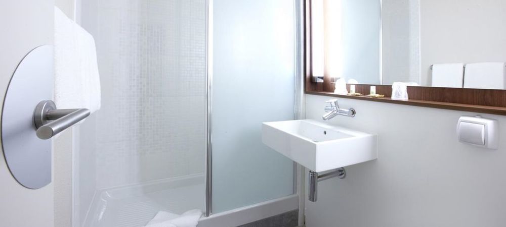Hotel Campanile Sud - Pont De L'arc 3*