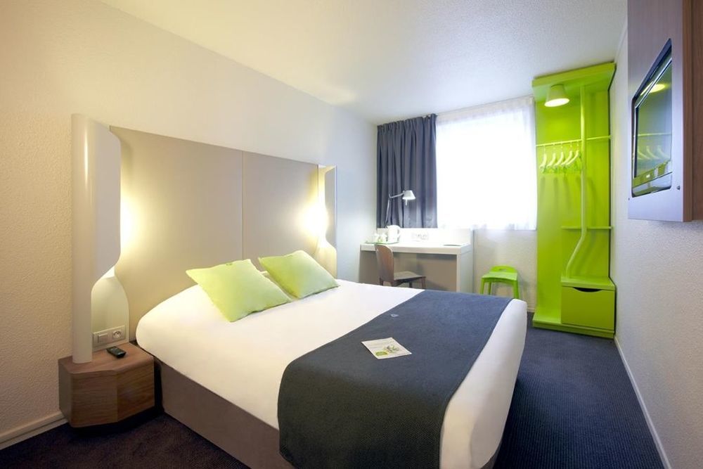 Campanile Sud - Pont De L'arc Hotel 3*
