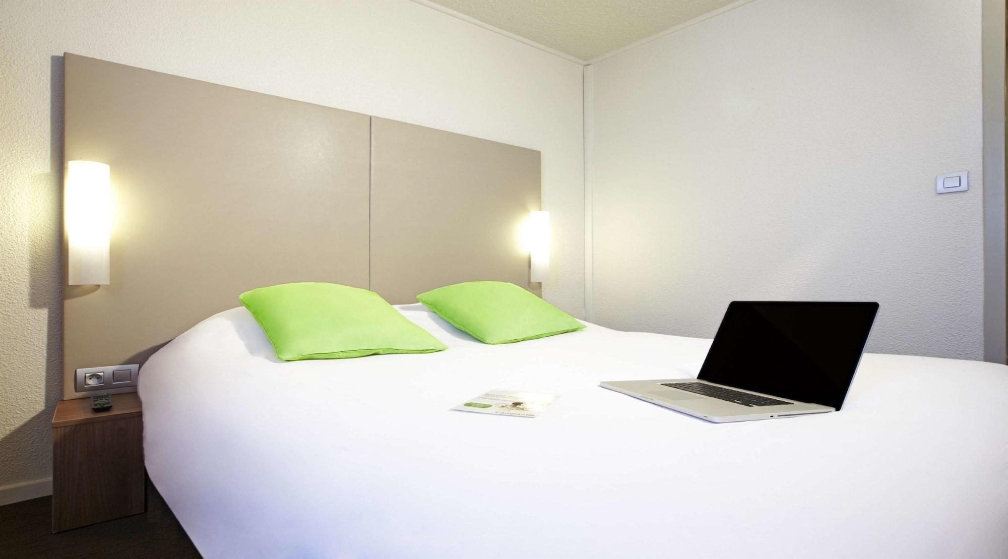 Campanile Sud - Pont De L'arc Hotel 3*