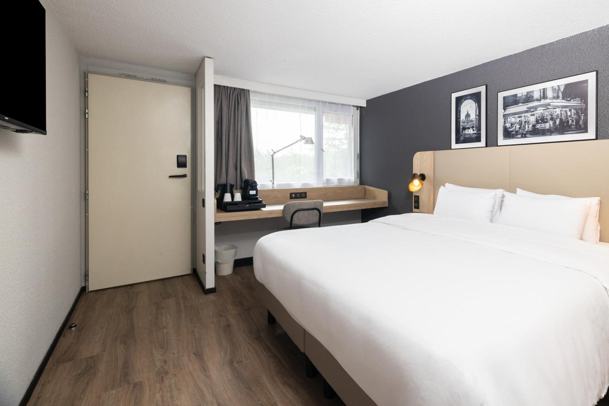 Hotel Campanile Sud - Pont De L'arc 3*